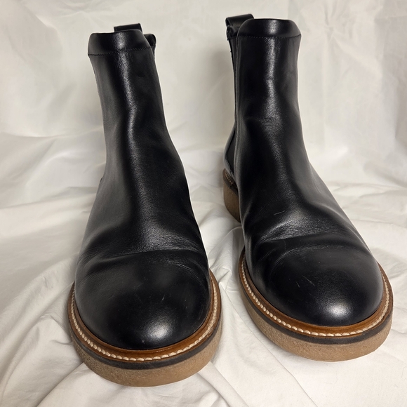 Everlane The Chelsea Boot Black Smooth Leather Pull On Women's Size 10 Like New! - Picture 8 of 10